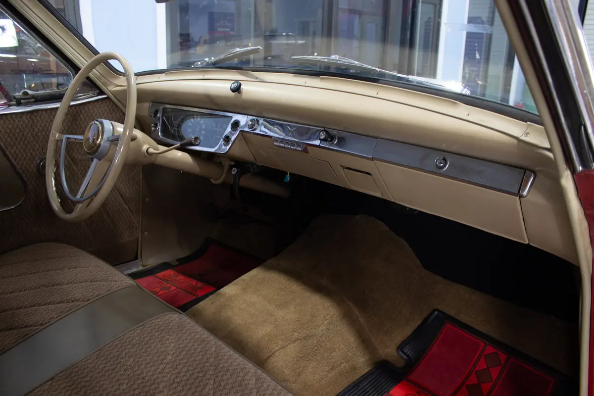 Vehicle photo 32