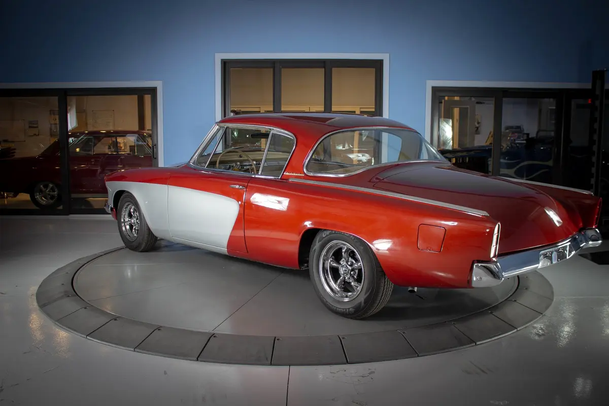 Vehicle photo 4