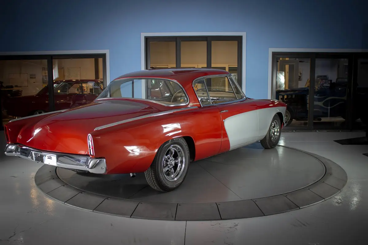 Vehicle photo 6