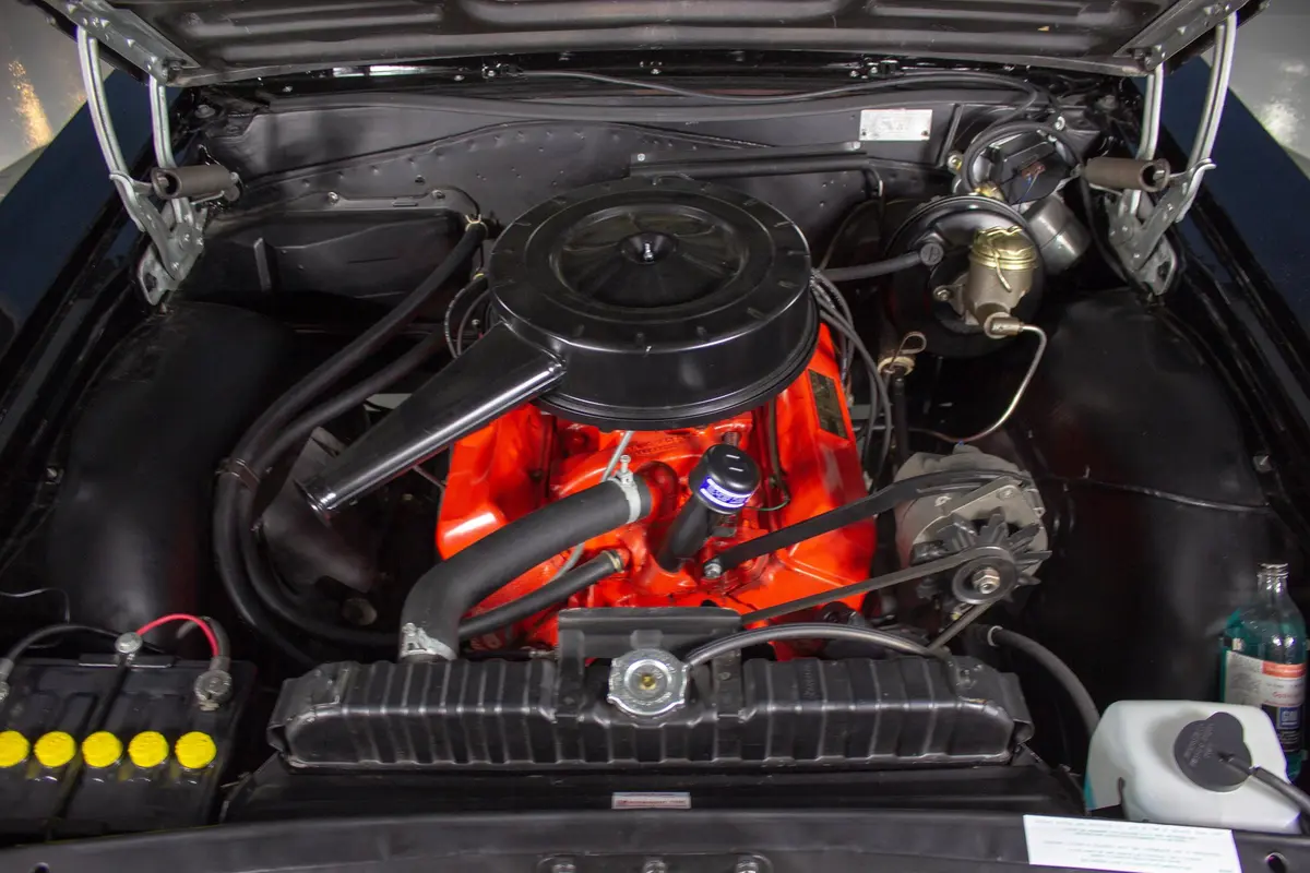 Vehicle photo 17