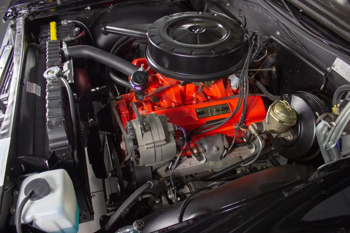 Vehicle photo 19