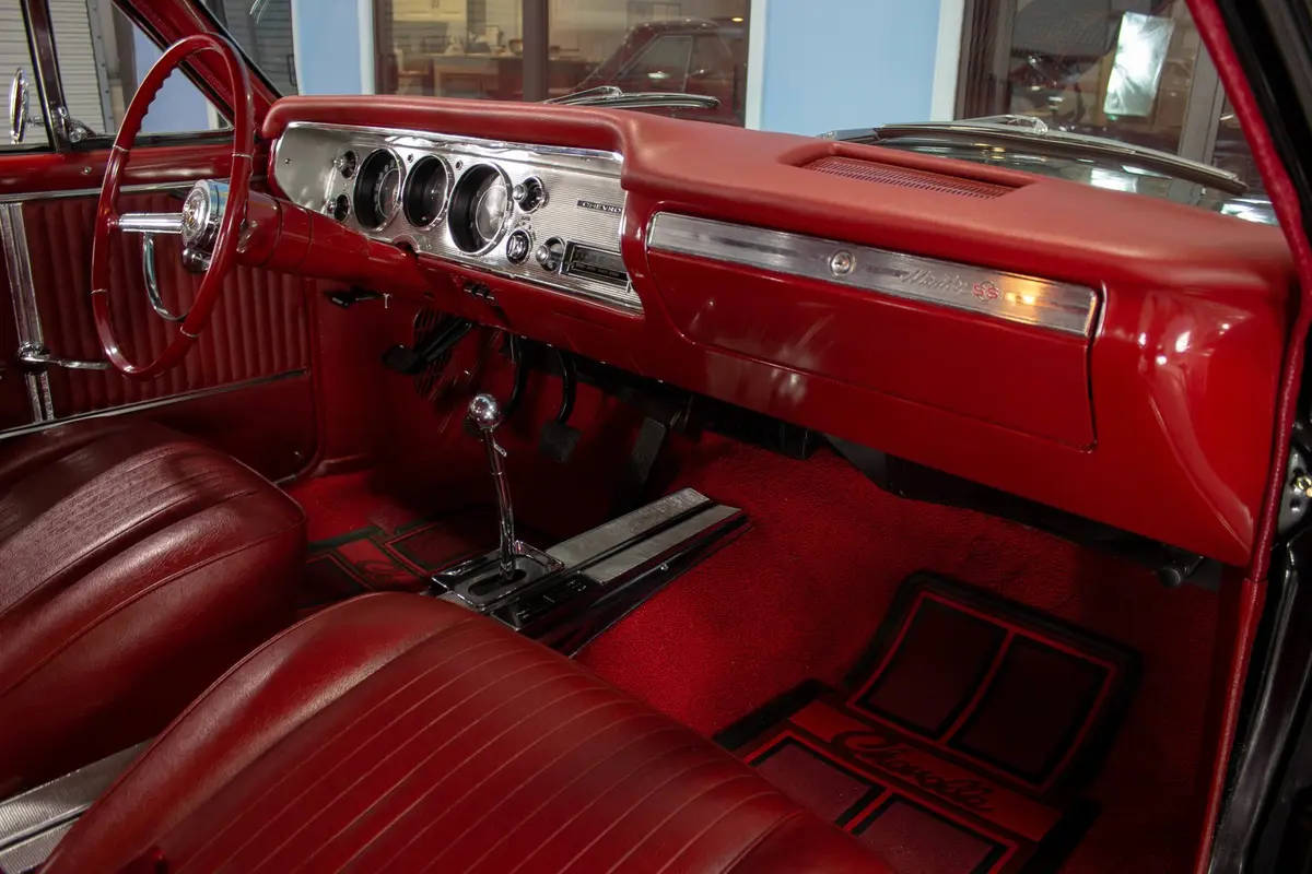 Vehicle photo 29