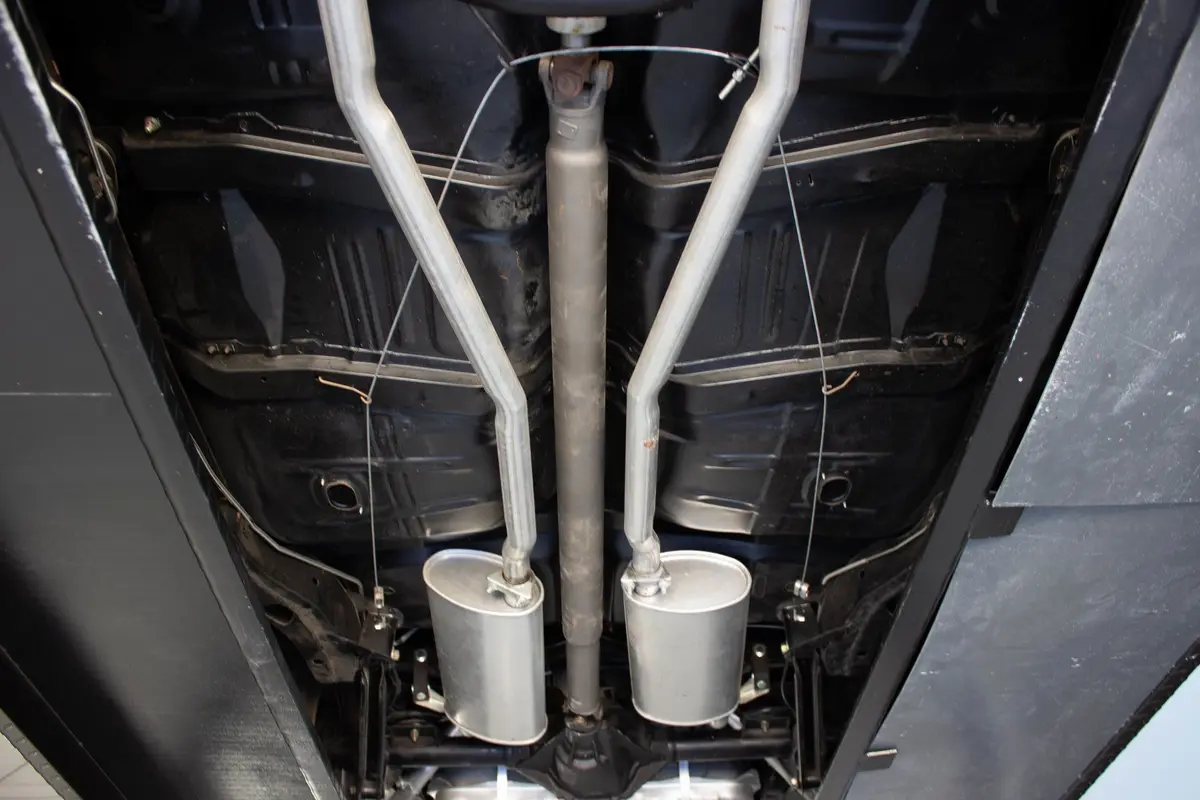 Vehicle photo 43