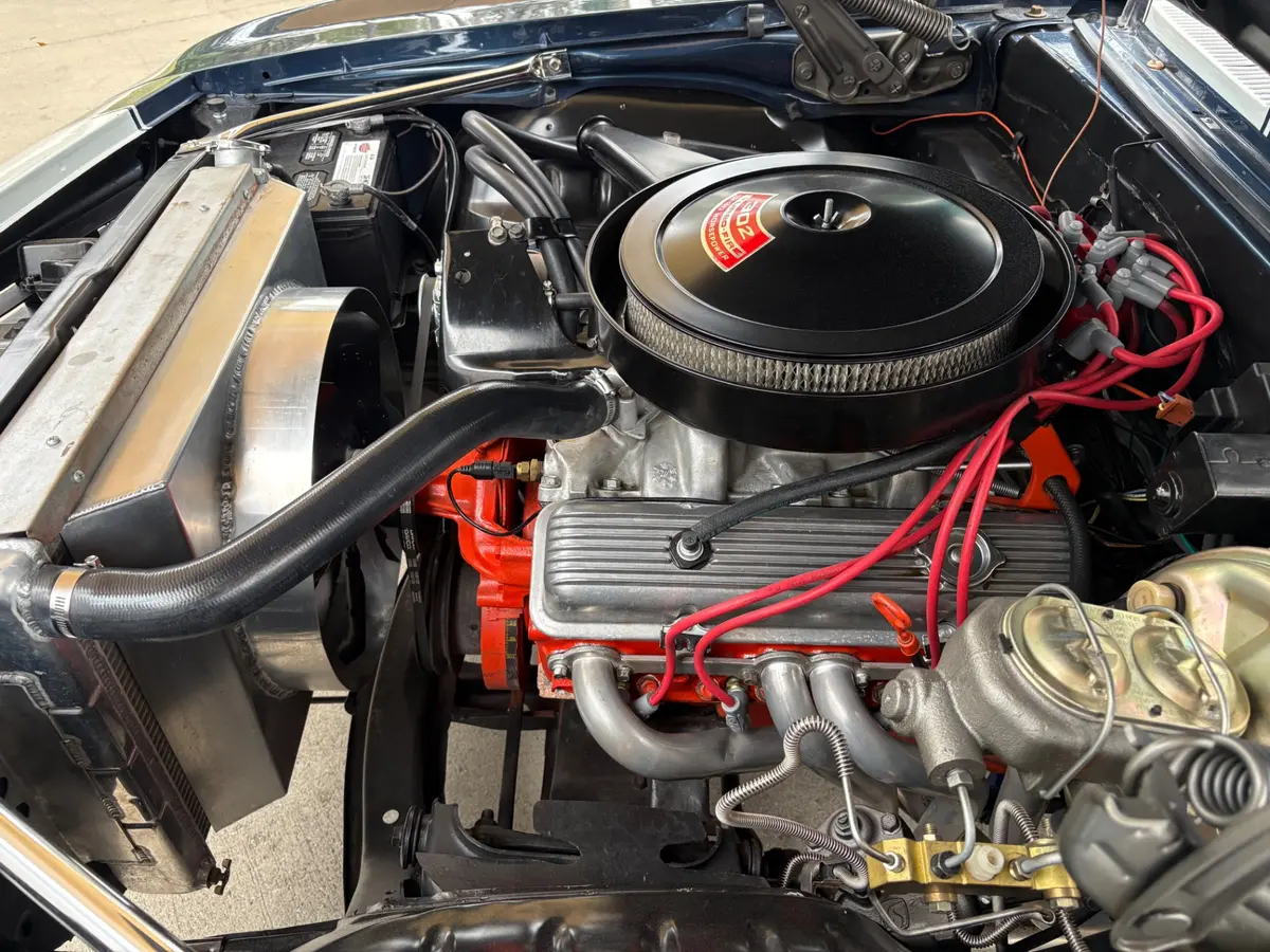 Vehicle photo 43