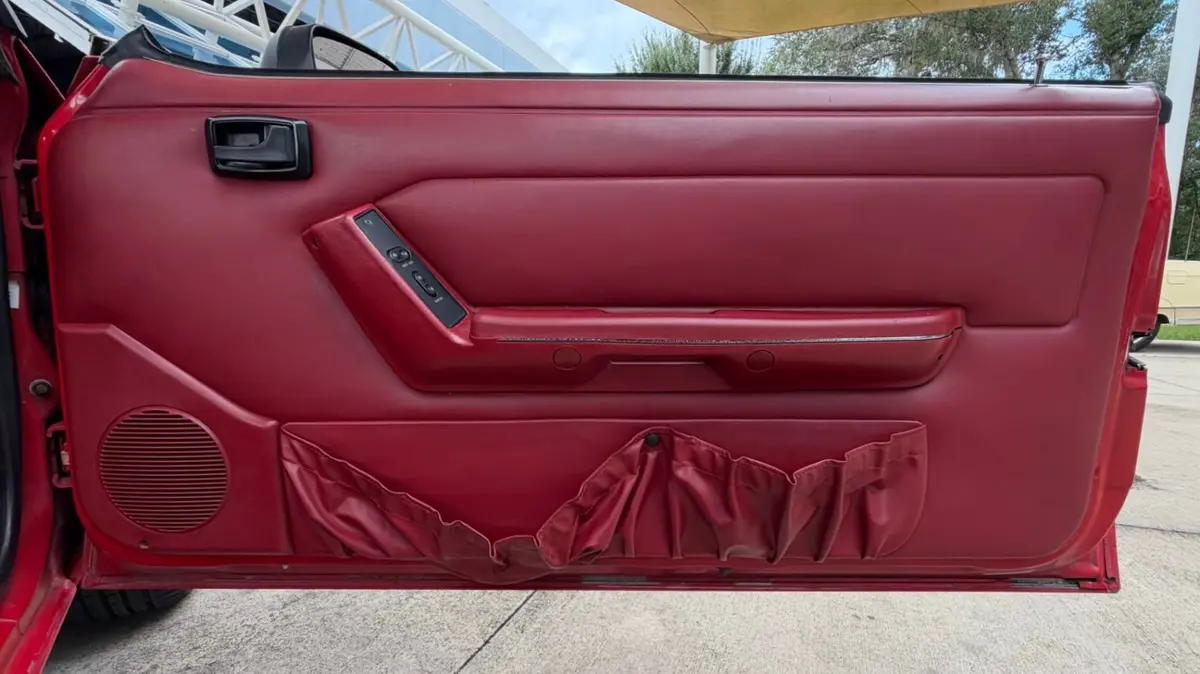 Vehicle photo 43