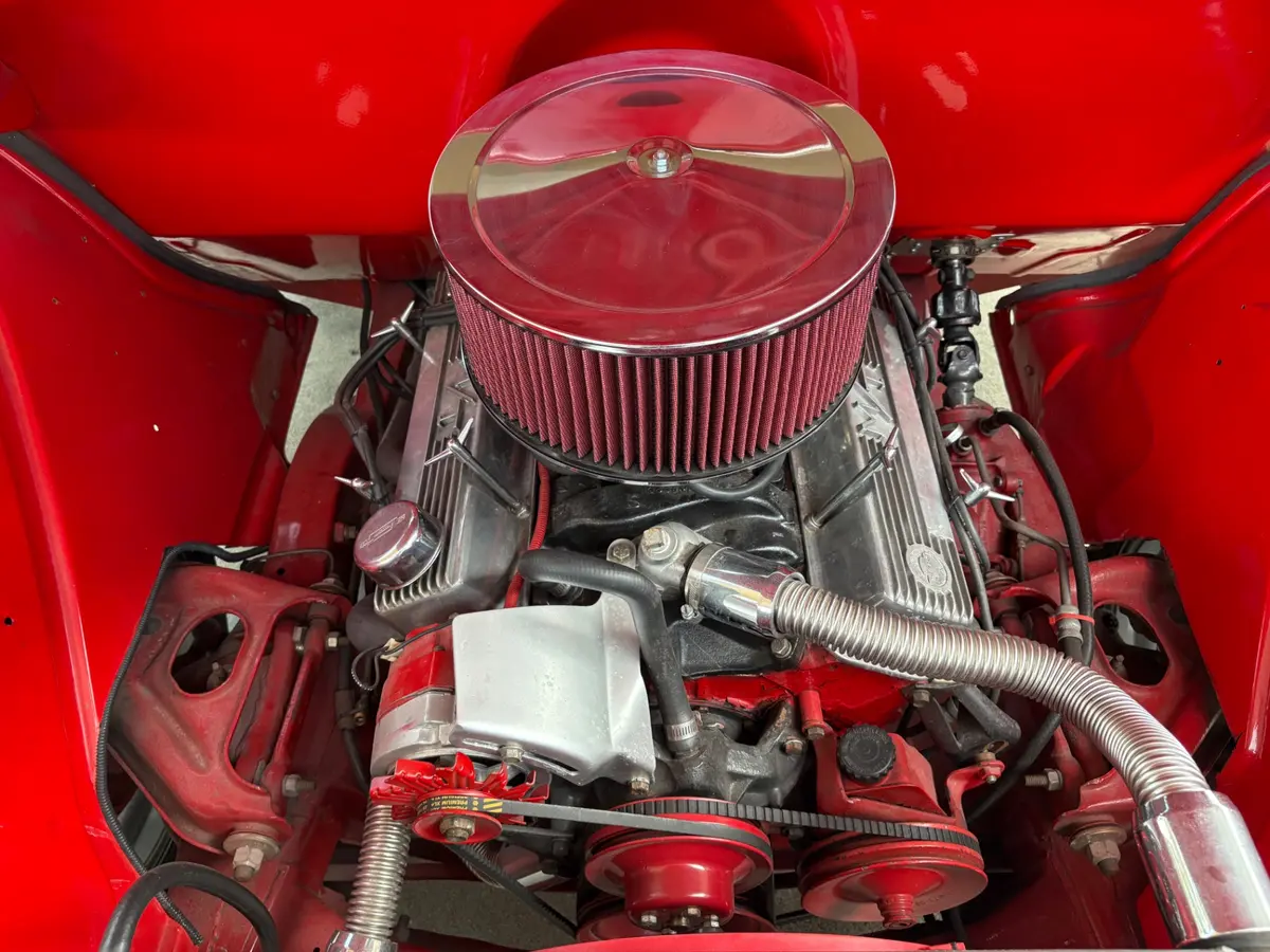 Vehicle photo 26