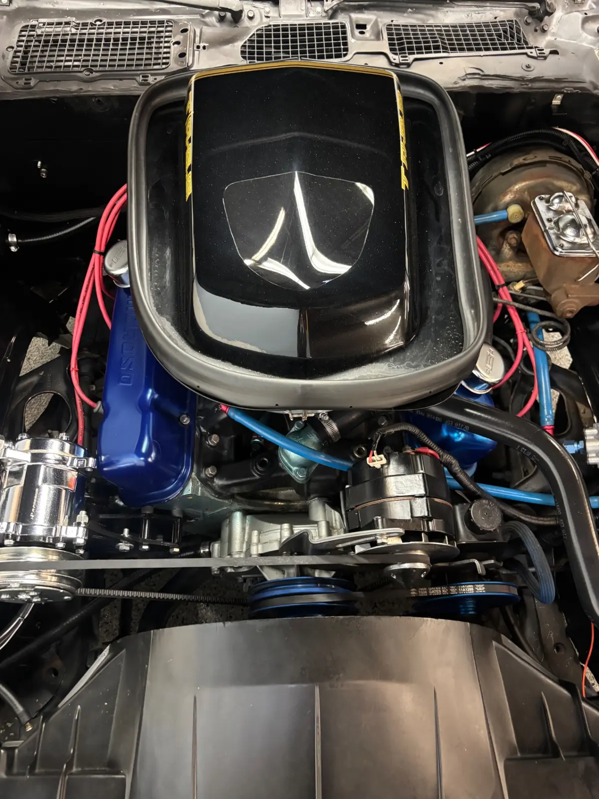 Vehicle photo 15