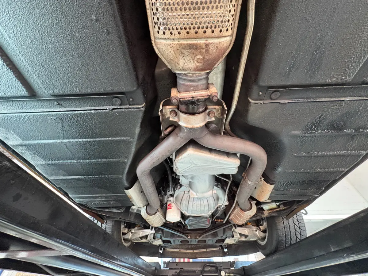 Vehicle photo 44