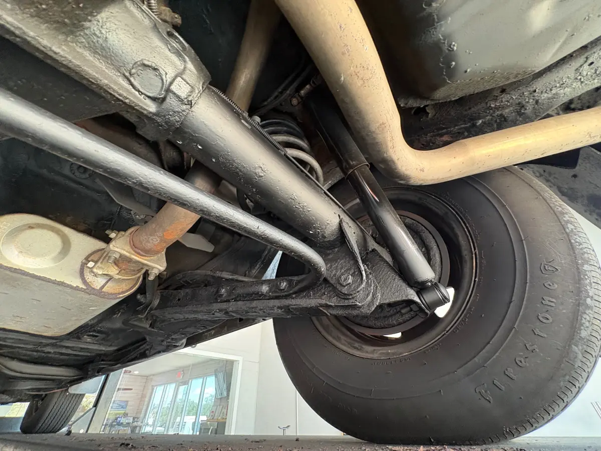 Vehicle photo 54