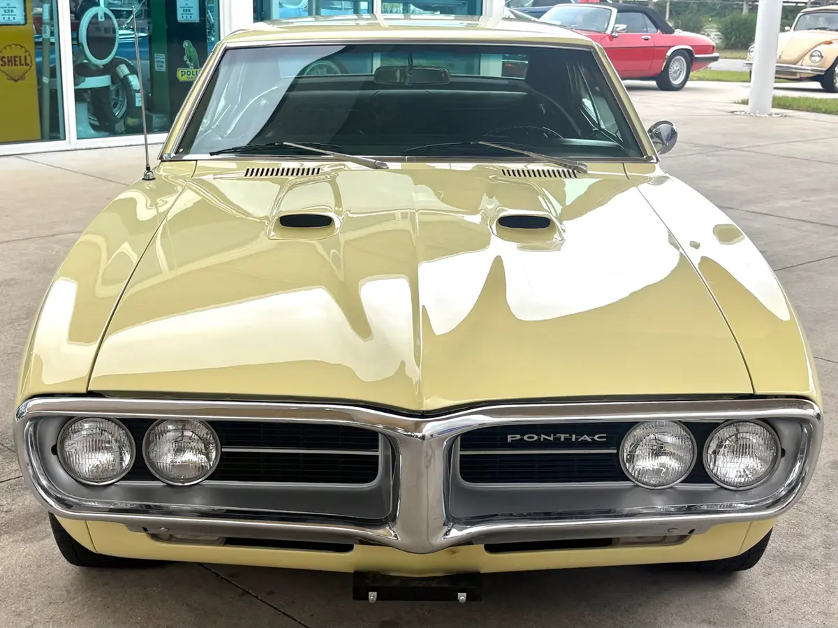 Vehicle photo 3