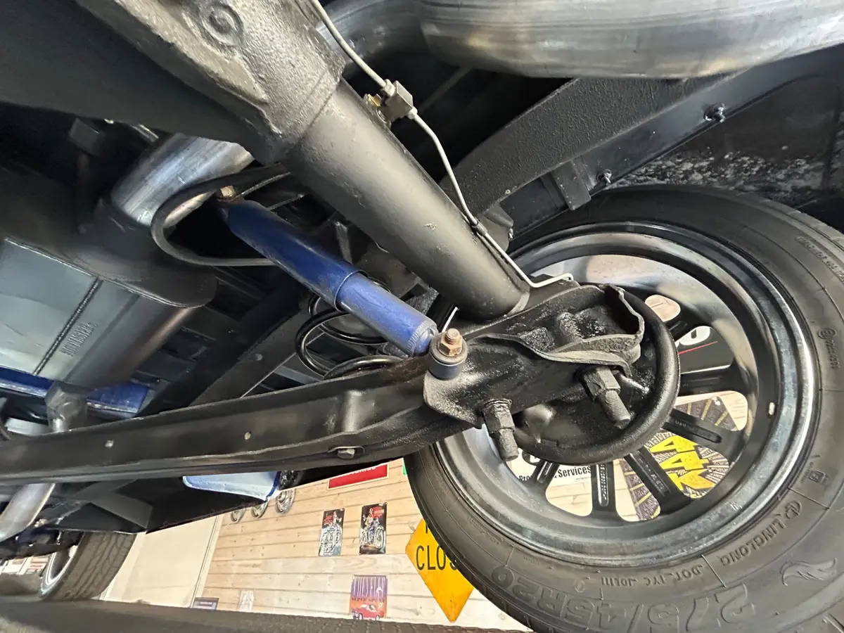 Vehicle photo 45