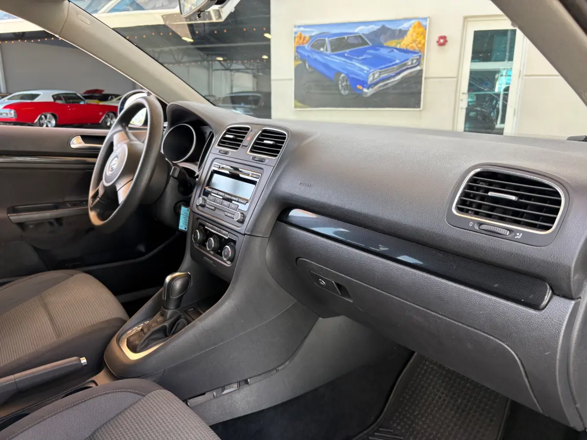 Vehicle photo 41