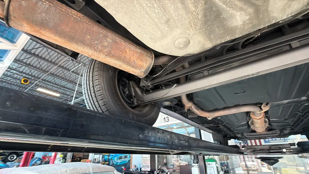 Vehicle photo 49