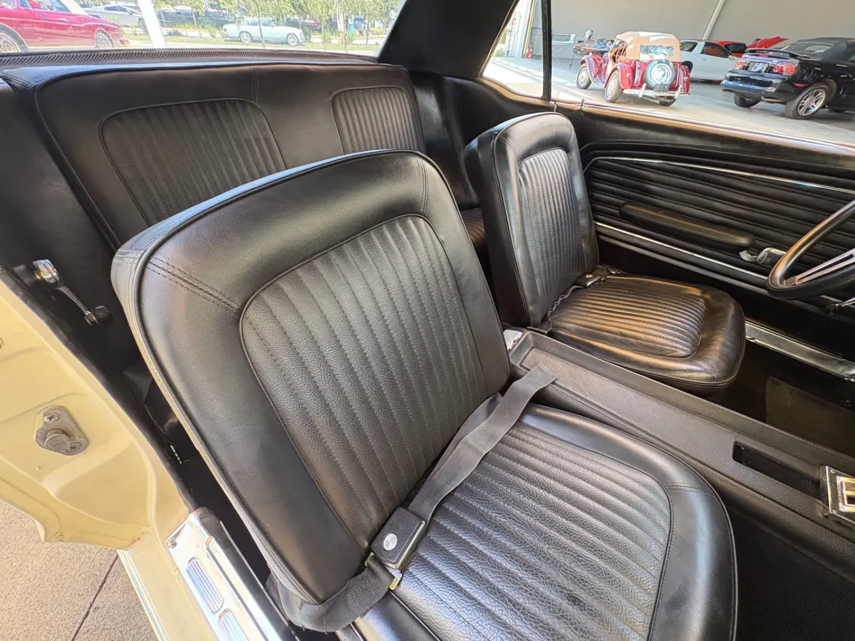 Vehicle photo 38