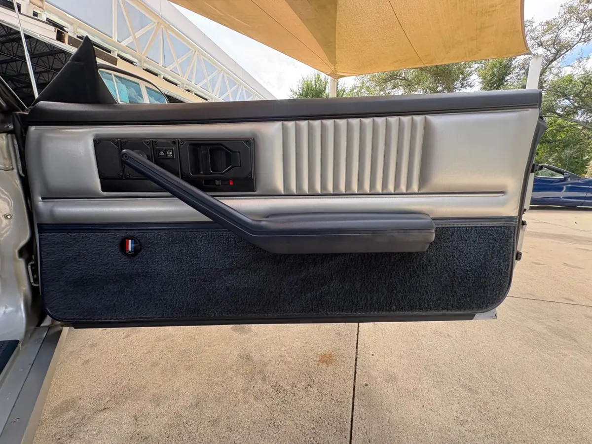 Vehicle photo 42