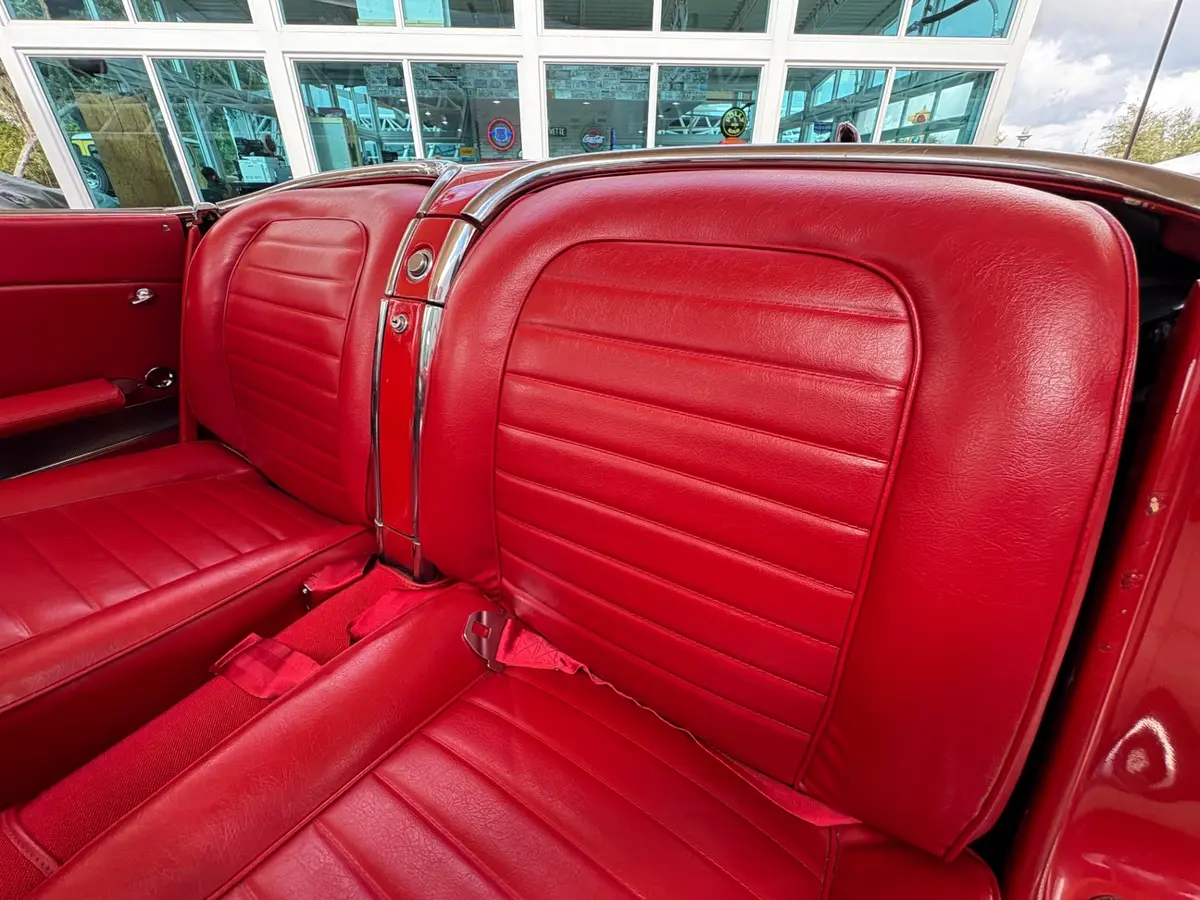 Vehicle photo 40
