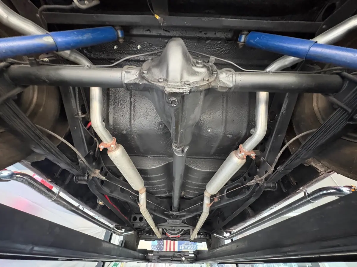 Vehicle photo 47
