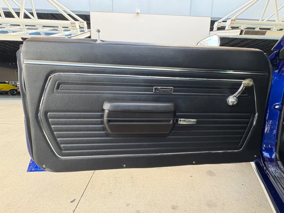 Vehicle photo 31
