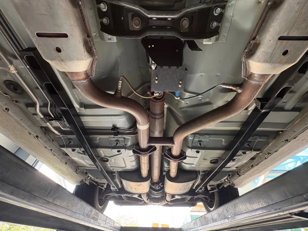 Vehicle photo 62