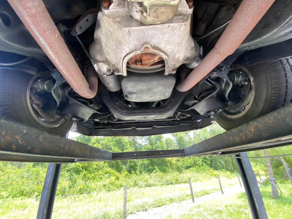 Vehicle photo 33