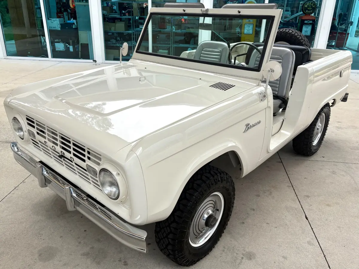Vehicle photo 20