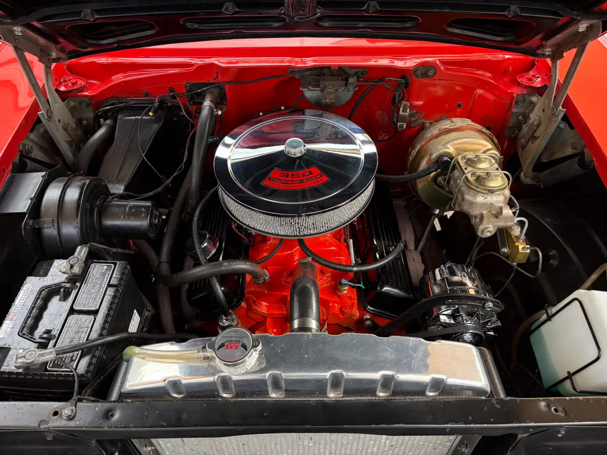 Vehicle photo 32