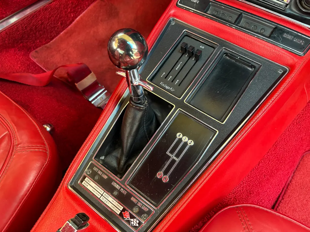 Vehicle photo 46