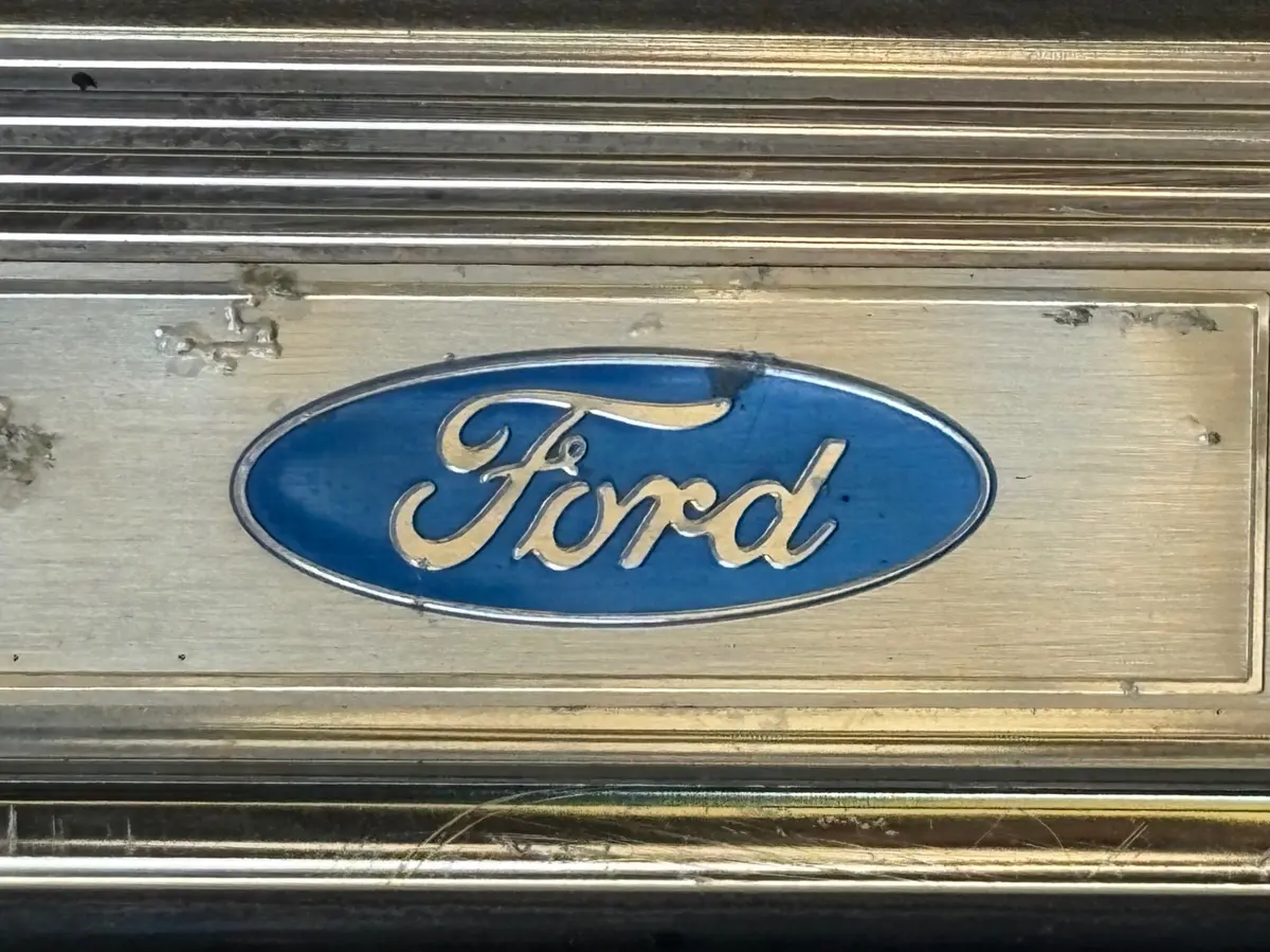 Vehicle photo 50