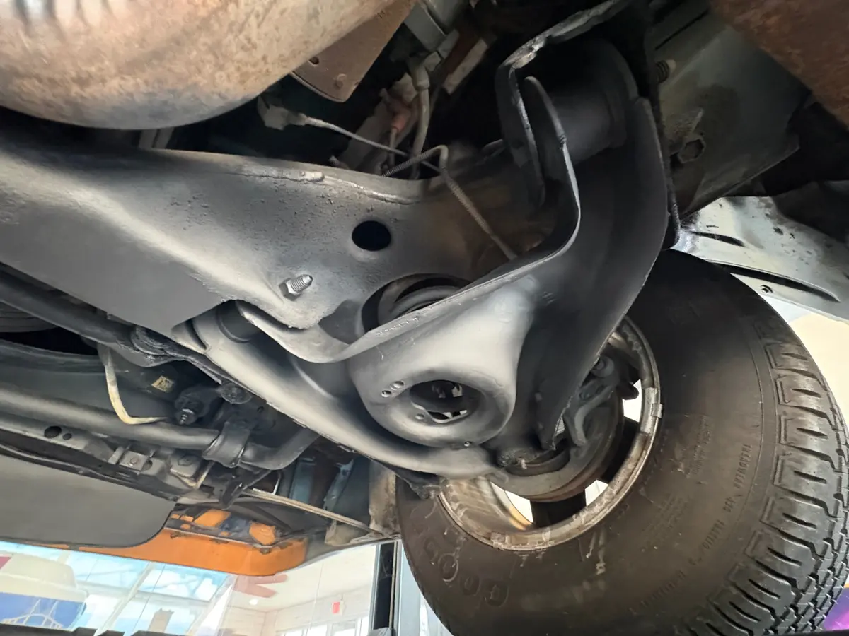 Vehicle photo 58