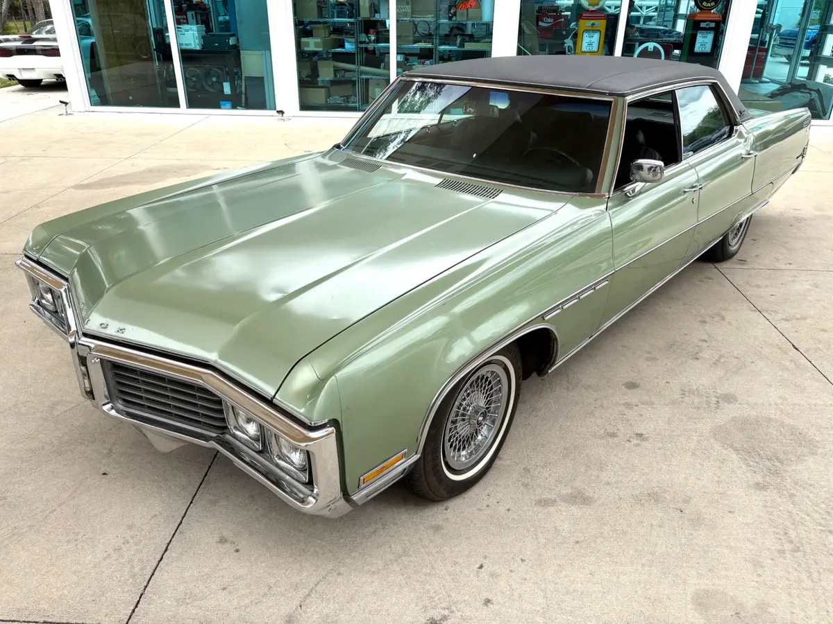 Vehicle photo 20