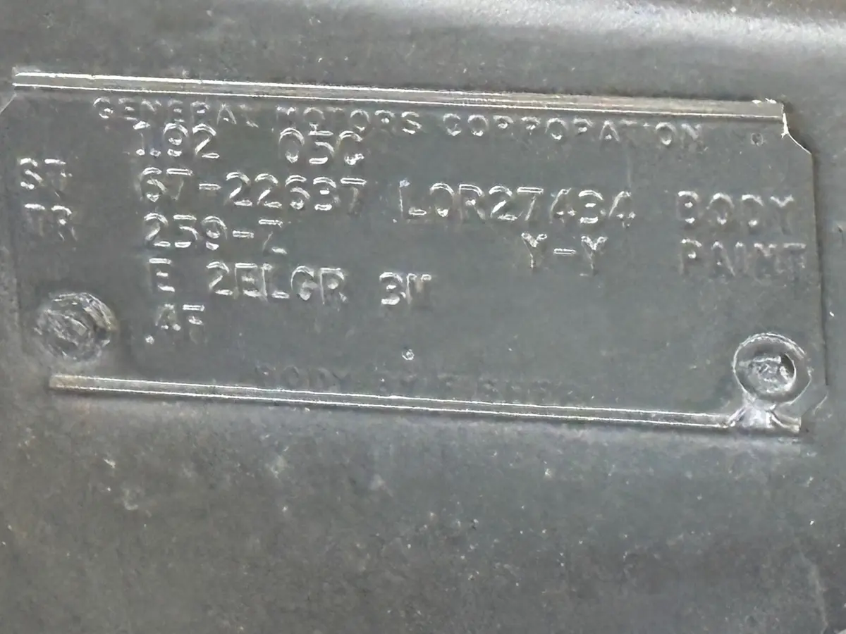 Vehicle photo 25