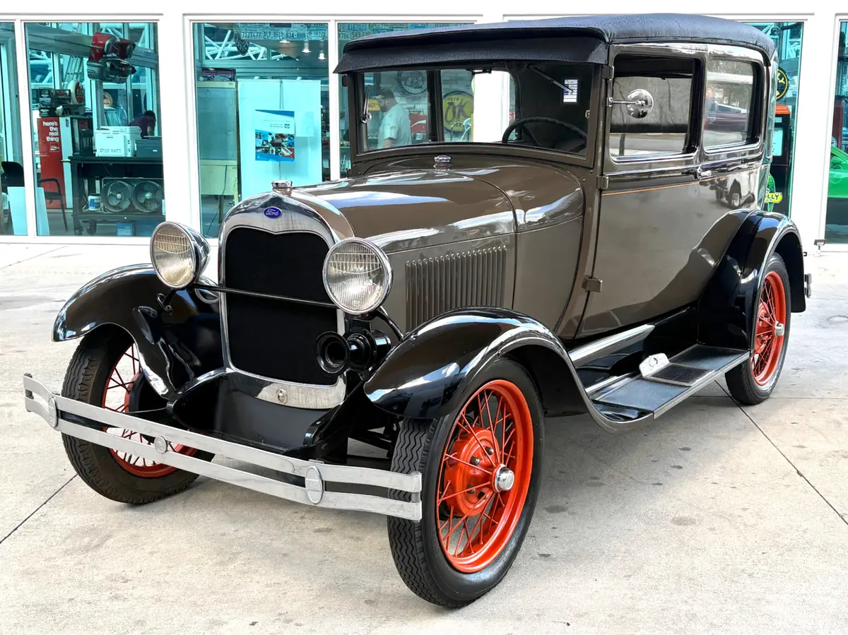Vehicle photo 11