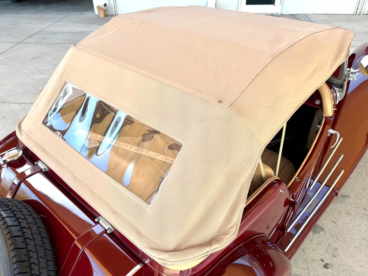 Vehicle photo 25