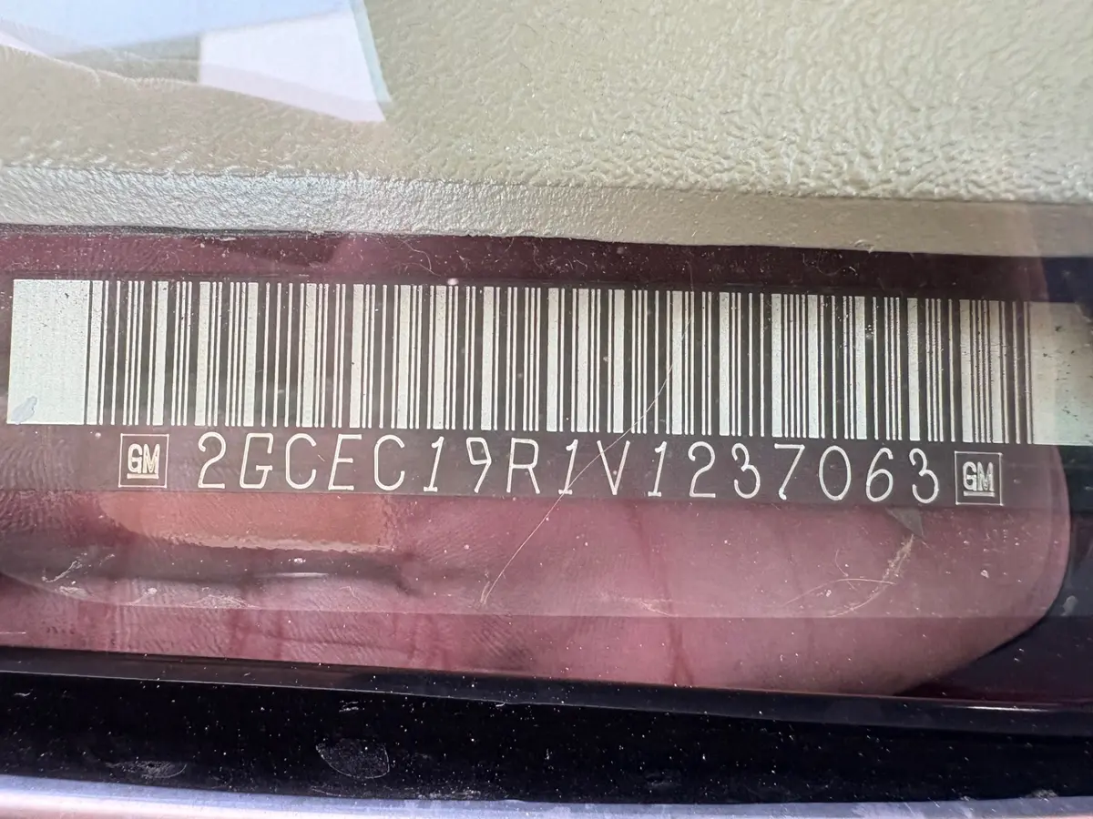 Vehicle photo 24