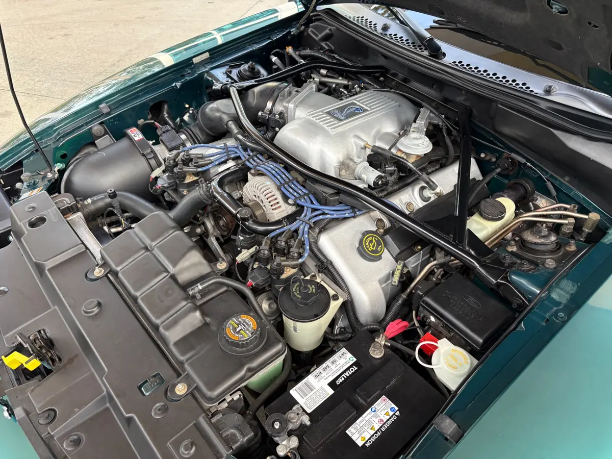 Vehicle photo 30