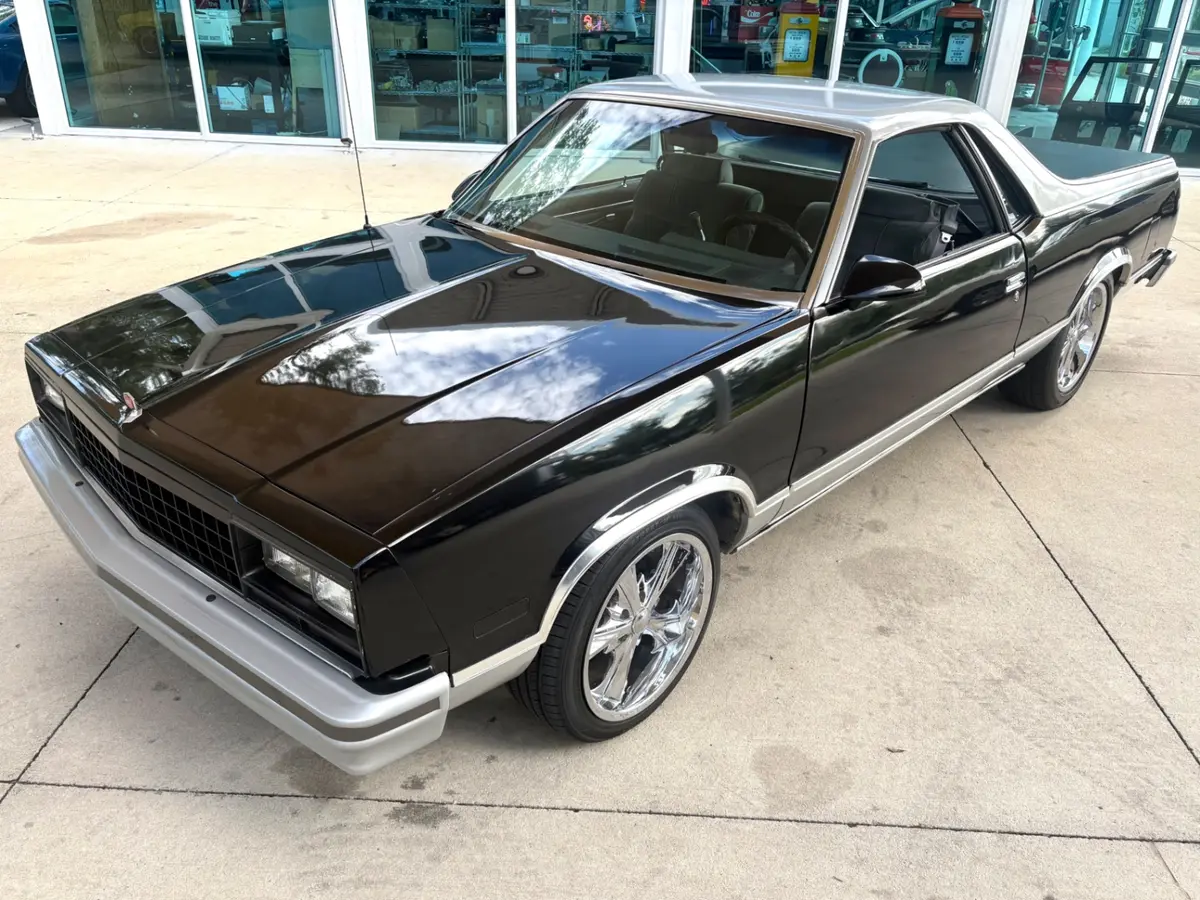 Vehicle photo 20