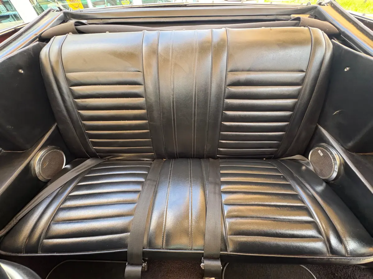 Vehicle photo 41