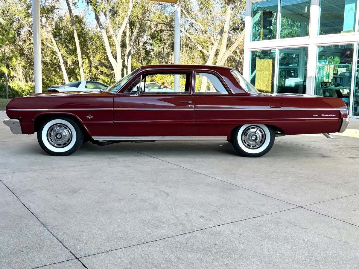 Vehicle photo 11