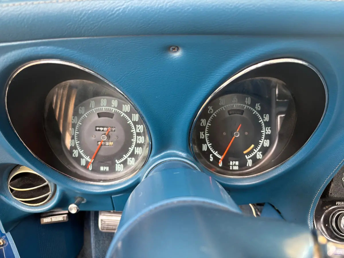 Vehicle photo 50