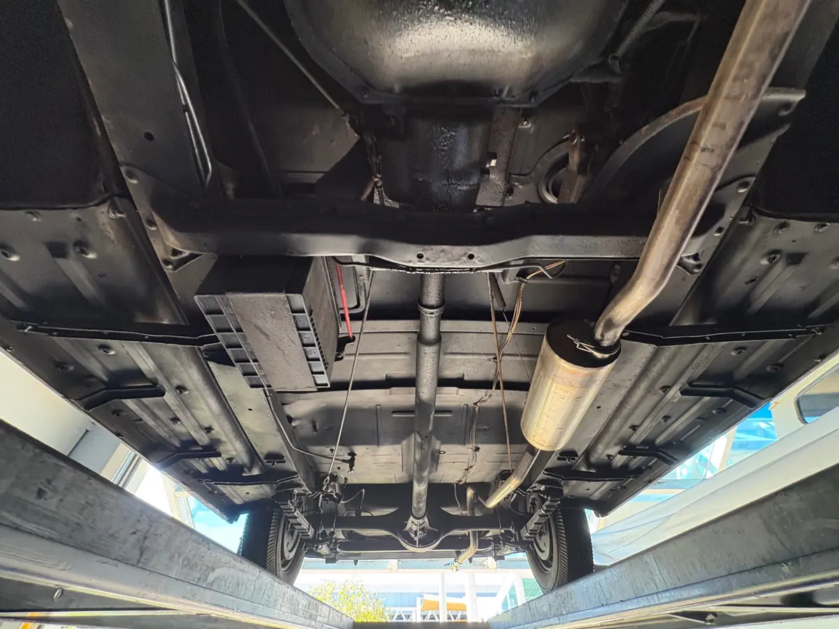 Vehicle photo 48