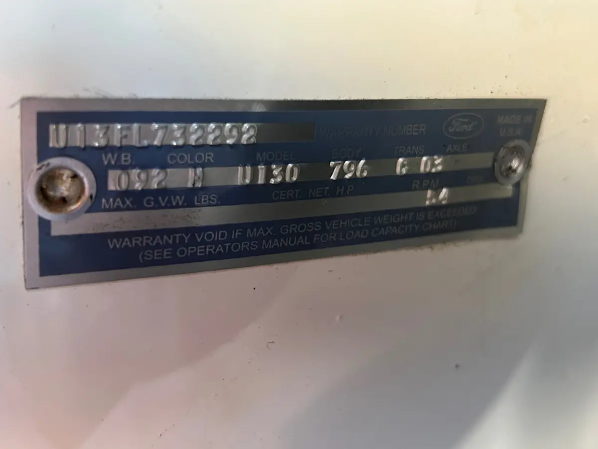 Vehicle photo 23