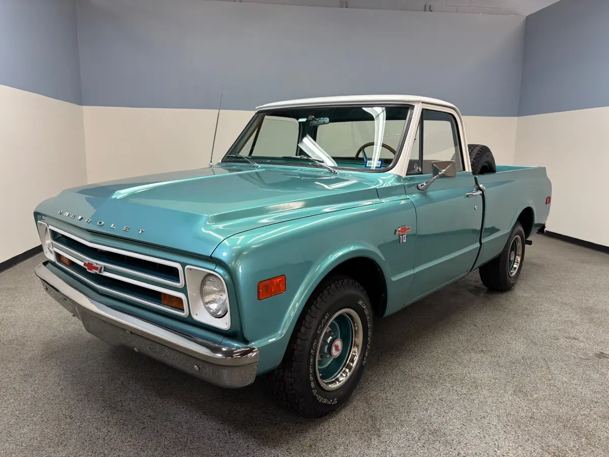 Vehicle photo 1