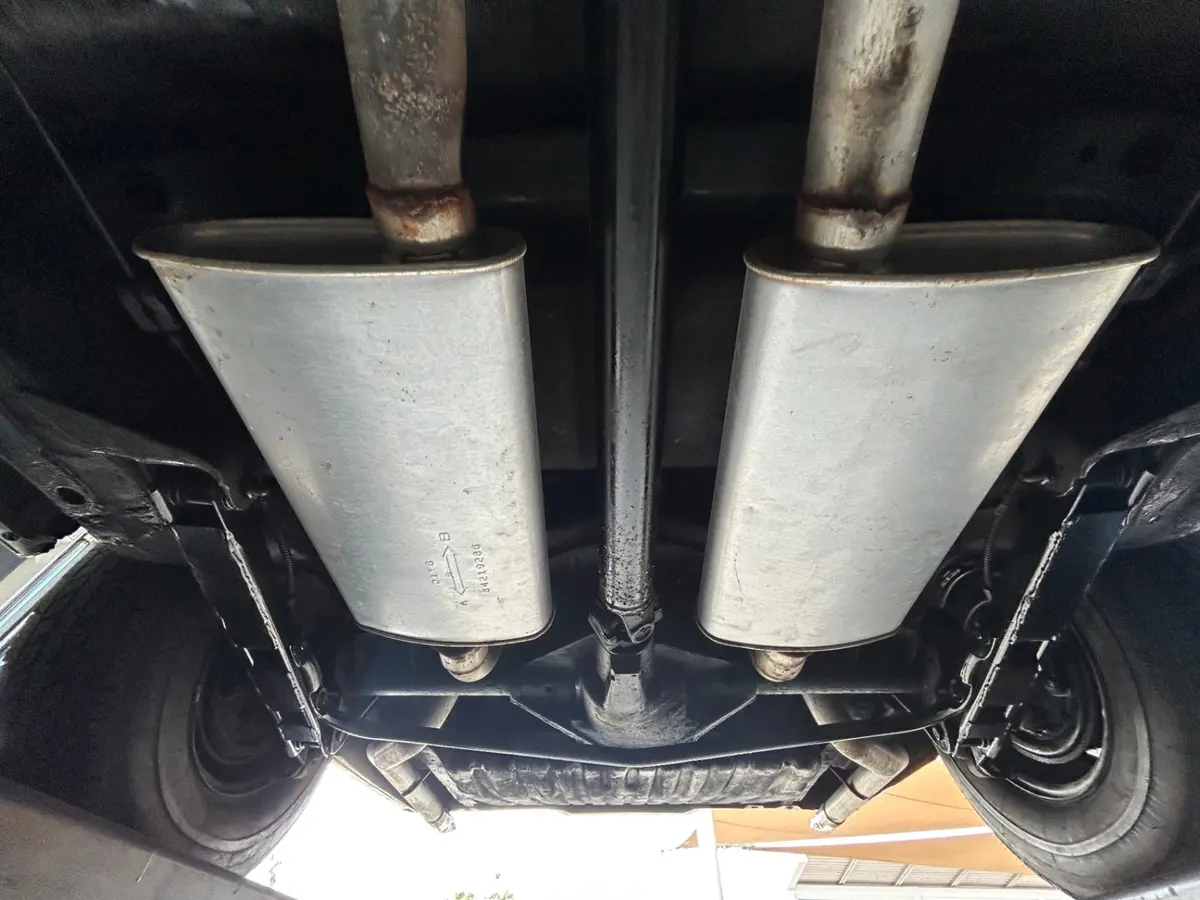 Vehicle photo 49