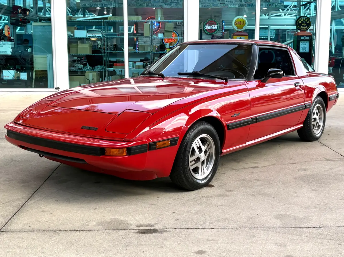 Vehicle photo 1