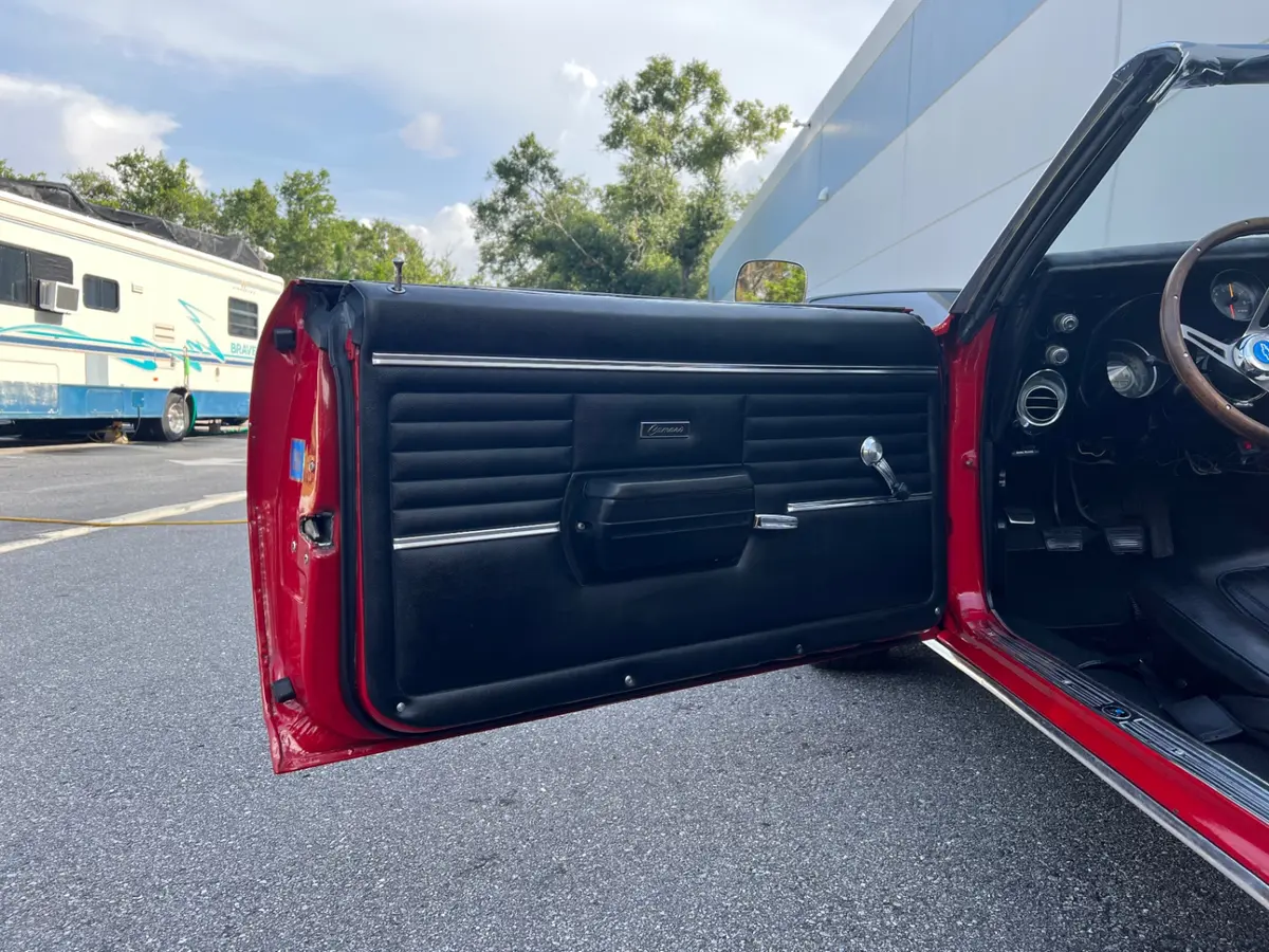 Vehicle photo 32