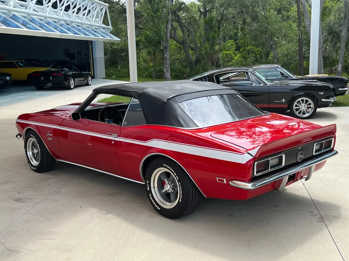 Vehicle photo 5