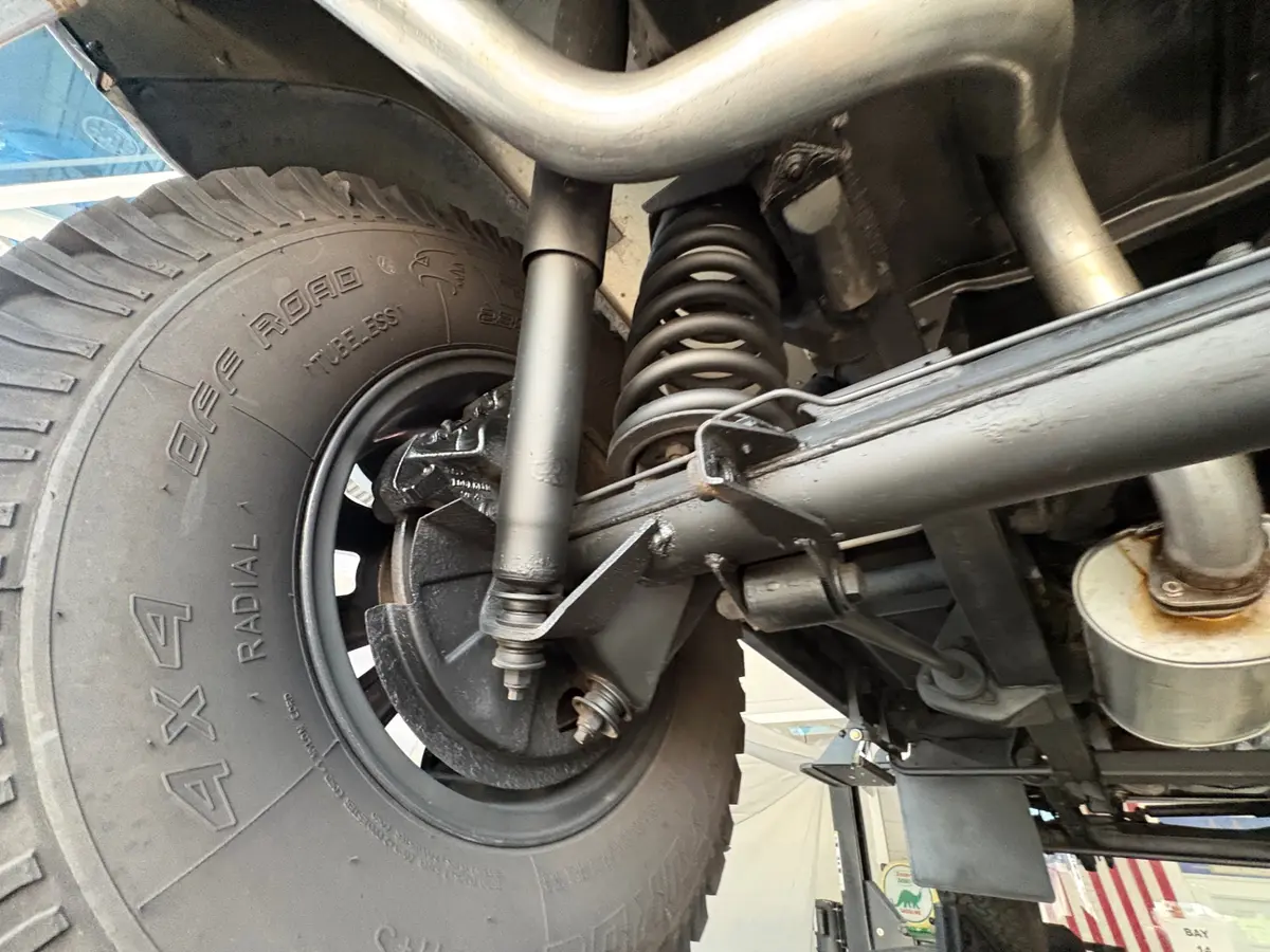 Vehicle photo 45