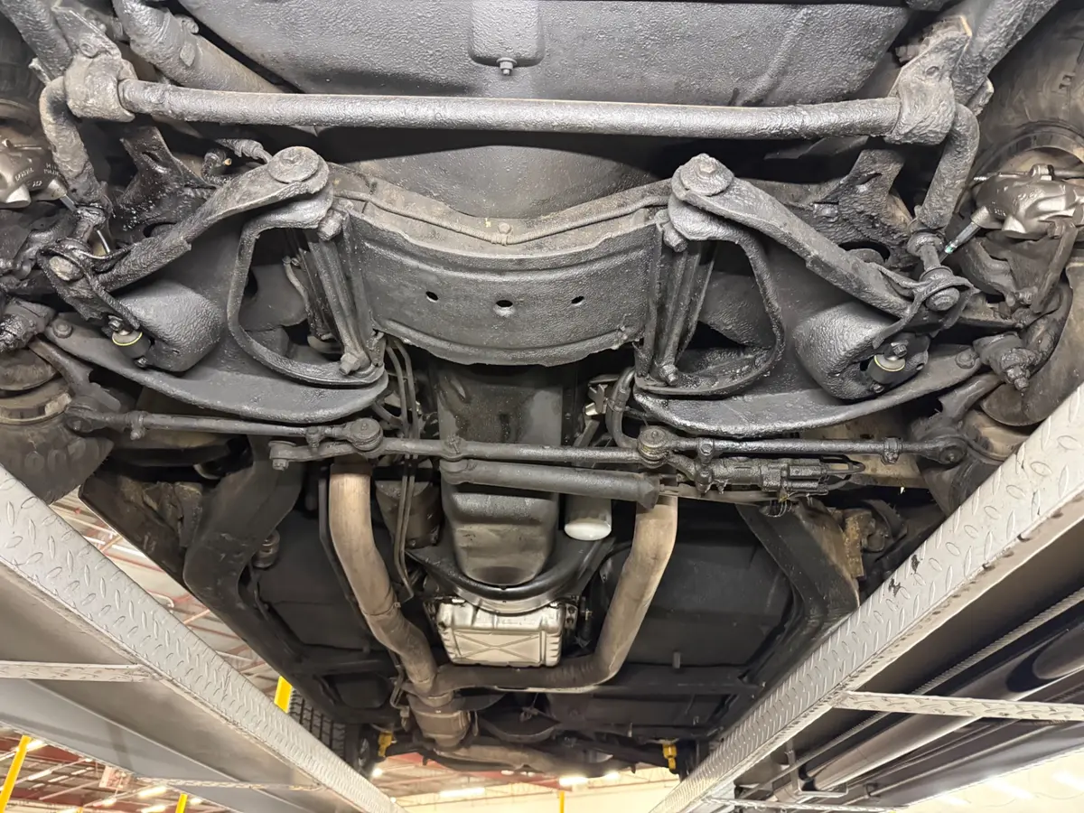 Vehicle photo 38