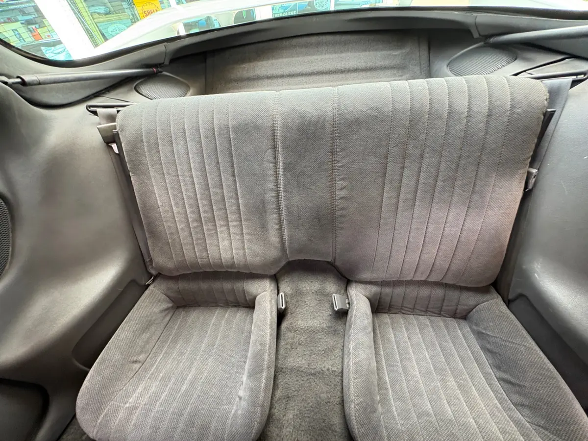 Vehicle photo 36