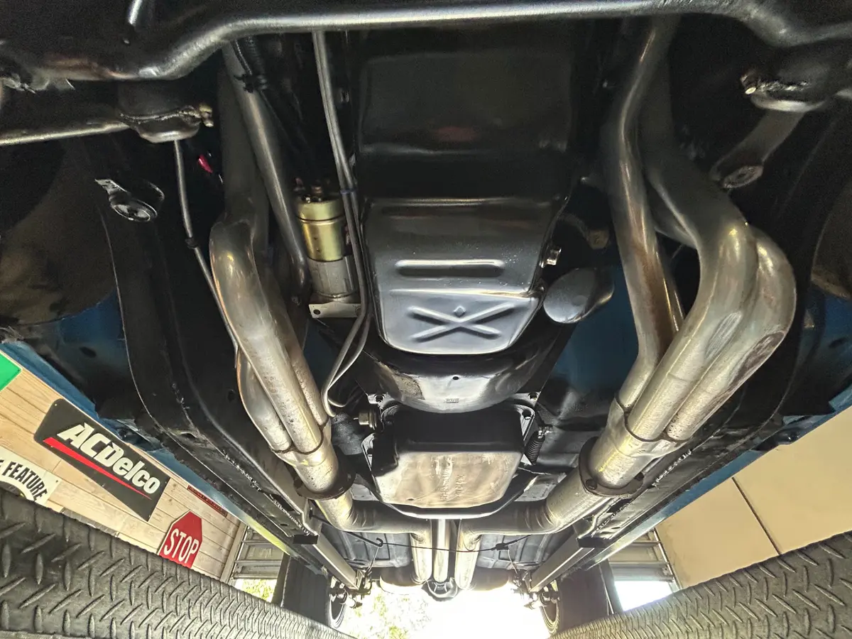 Vehicle photo 38
